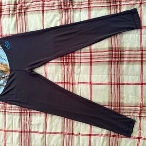 Yukon Gear Light blue and black cropped leggings